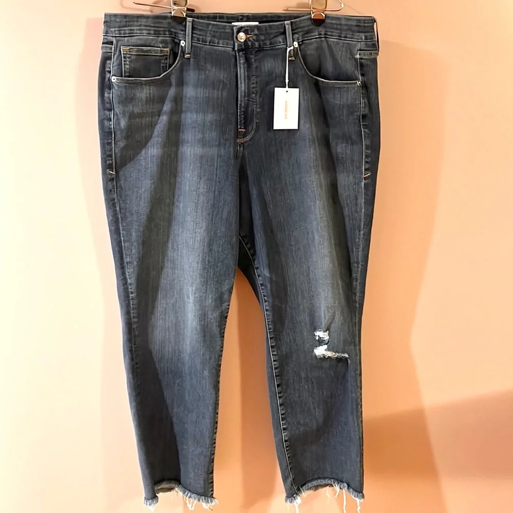 Good American Good Straight Jeans - Picture 3 of 9